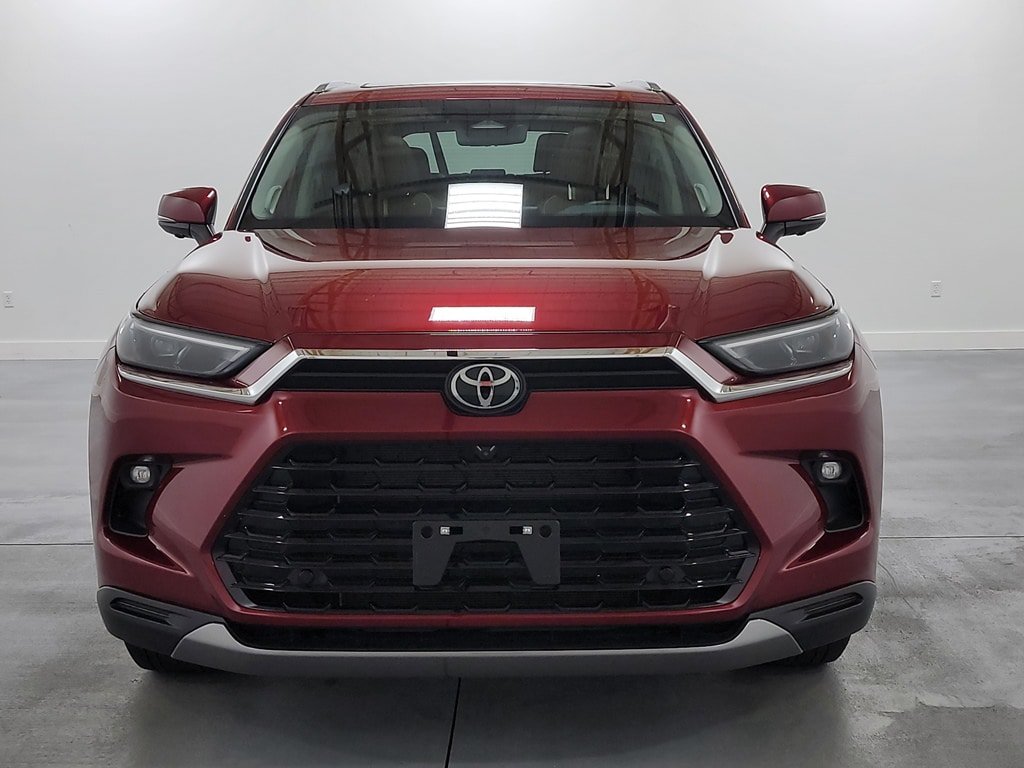 Certified 2025 Toyota Grand Highlander AWD image 3