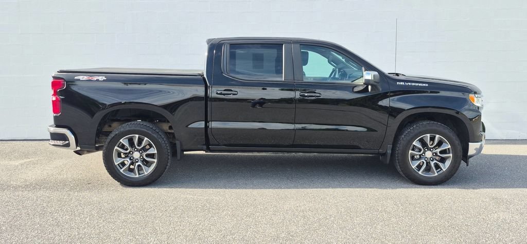 Used 2024 Chevrolet Silverado 1500 LT AWD/4WD image 28