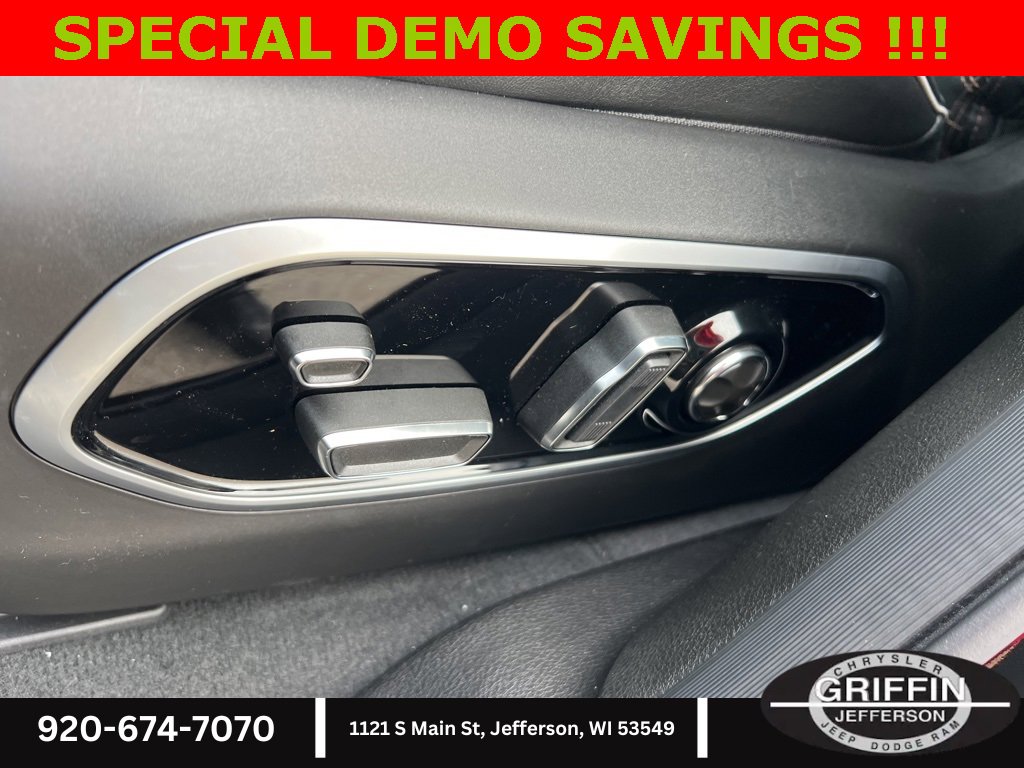 New 2025 Jeep Grand Cherokee L Summit w/ Obsidian Package image 22