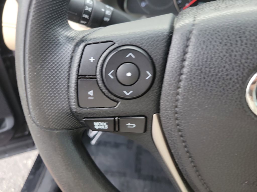 Used 2015 Toyota RAV4 XLE image 26