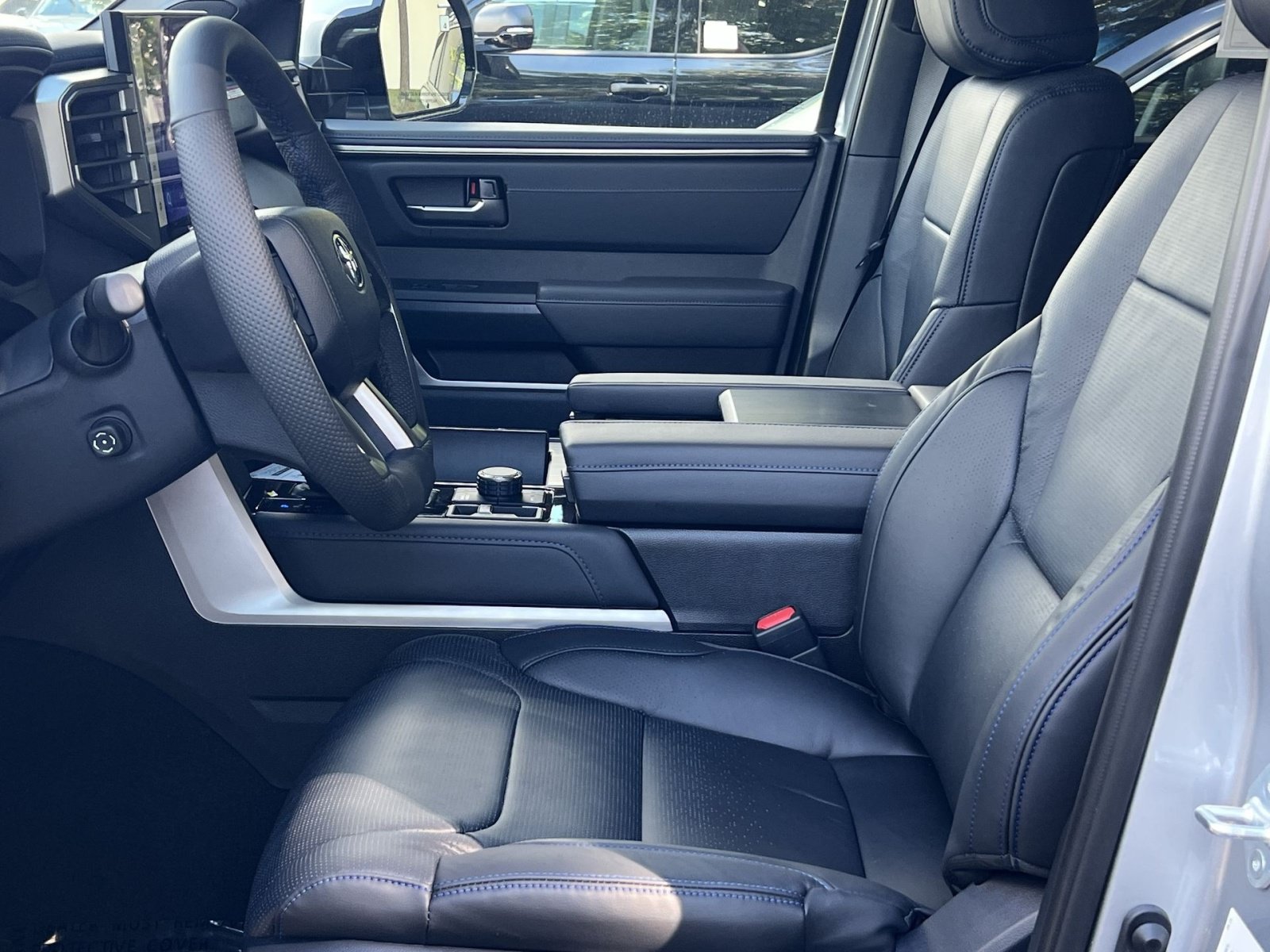 New 2026 Toyota Tundra Platinum w/ TRD Off-Road Package AWD/4WD image 7