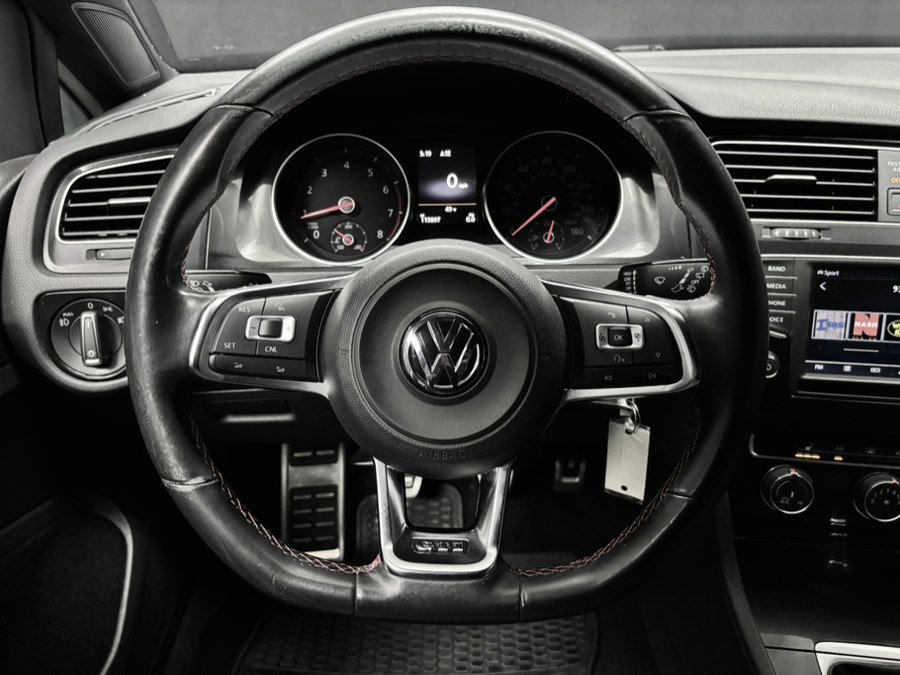 Used 2016 Volkswagen GTI SE image 38