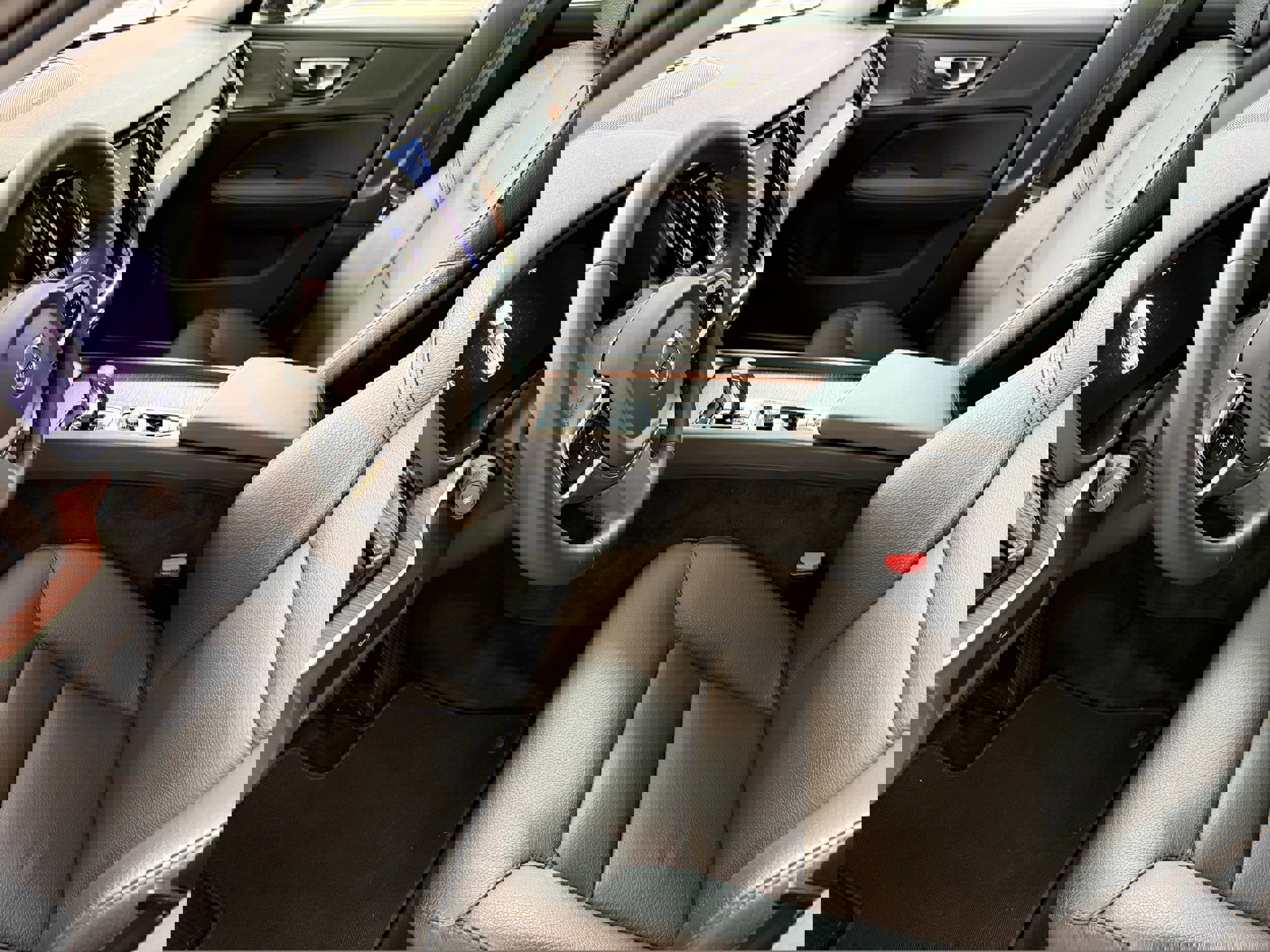 Certified 2024 Volvo V60 B5 Cross Country Plus w/ Protection Package Premier image 13