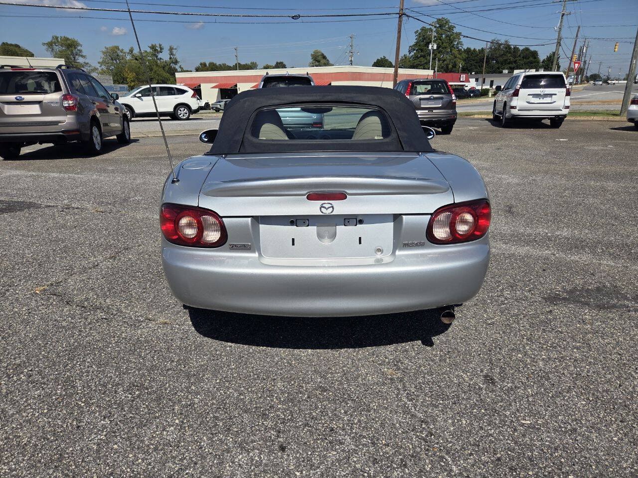 Used 2005 MAZDA MX-5 Miata LS RWD image 6