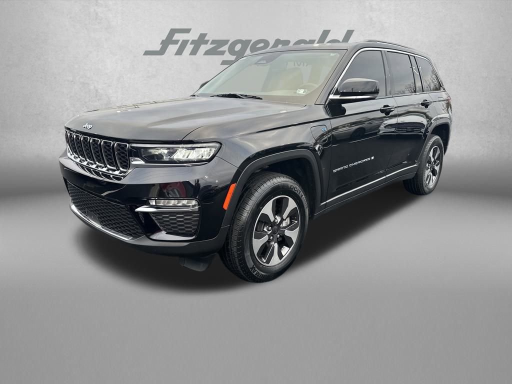 Used 2022 Jeep Grand Cherokee Limited 4xe image 3