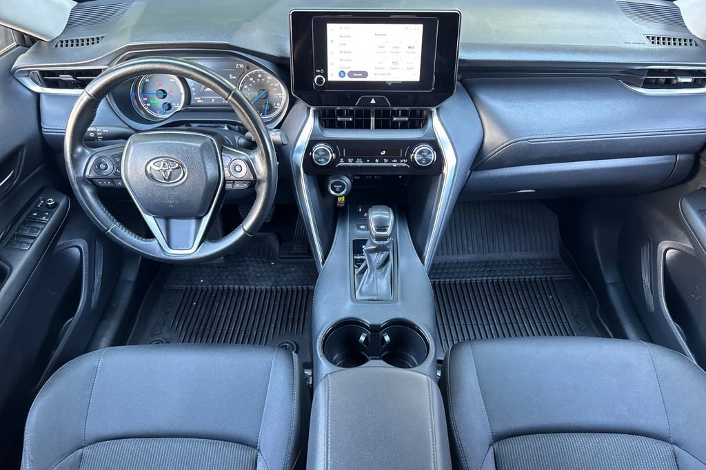Used 2024 Toyota Venza LE AWD/4WD image 12