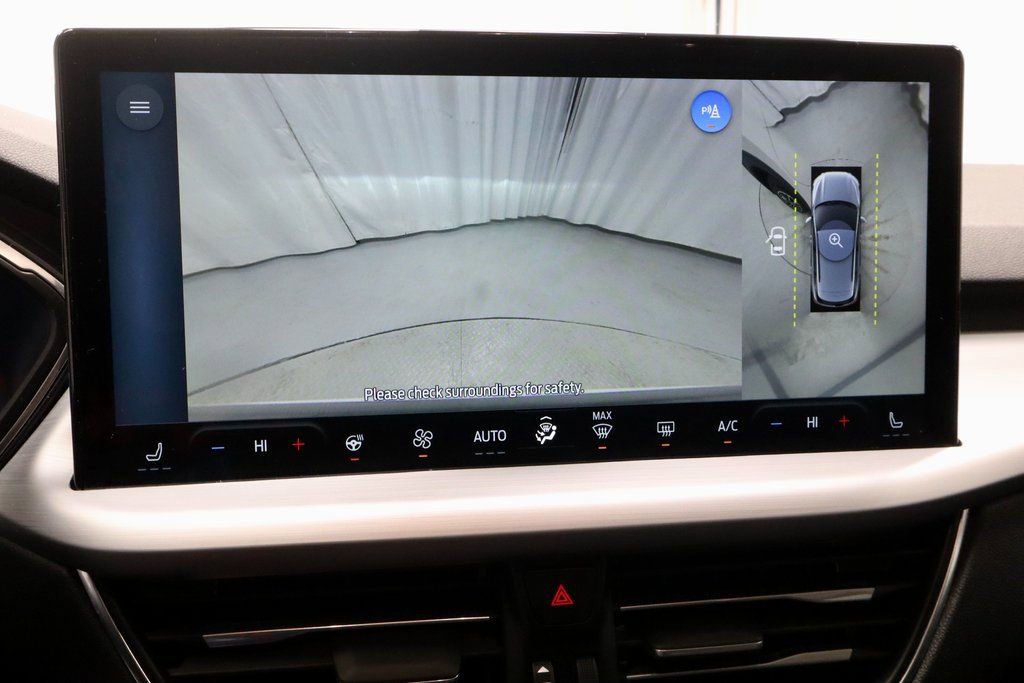 Certified 2024 Ford Escape SE w/ PHEV Premium Package image 2