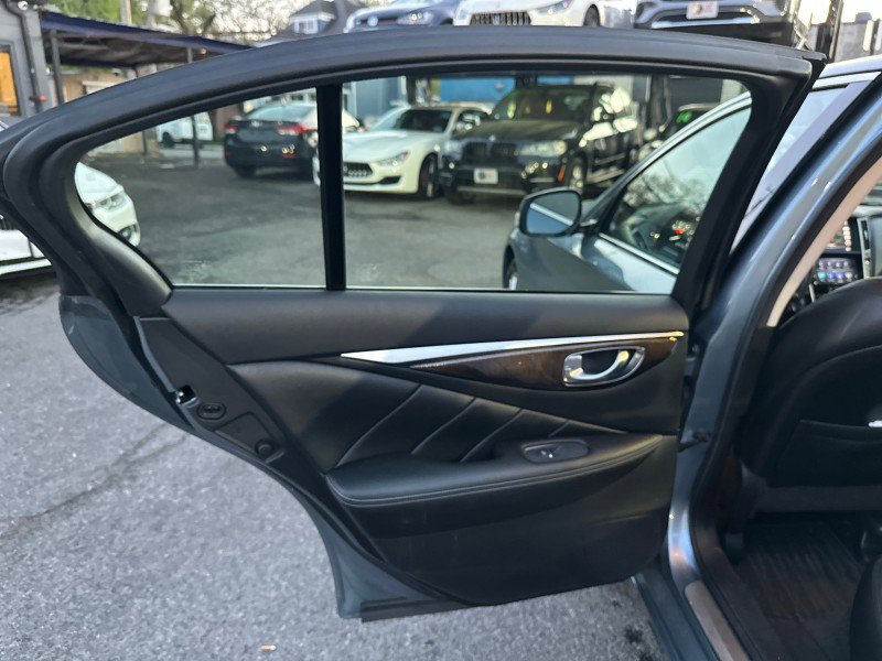 Used 2019 INFINITI Q50 Luxe w/ Essential Package (3.0T Luxe) image 9