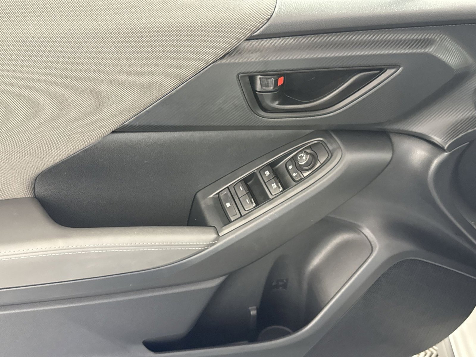 Used 2024 Subaru Crosstrek 2.0i Premium image 15