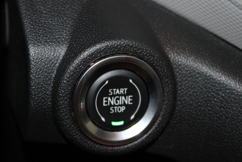 Used 2022 Chevrolet TrailBlazer LT FWD image 35