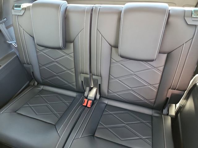 New 2026 Volkswagen Atlas SE image 9