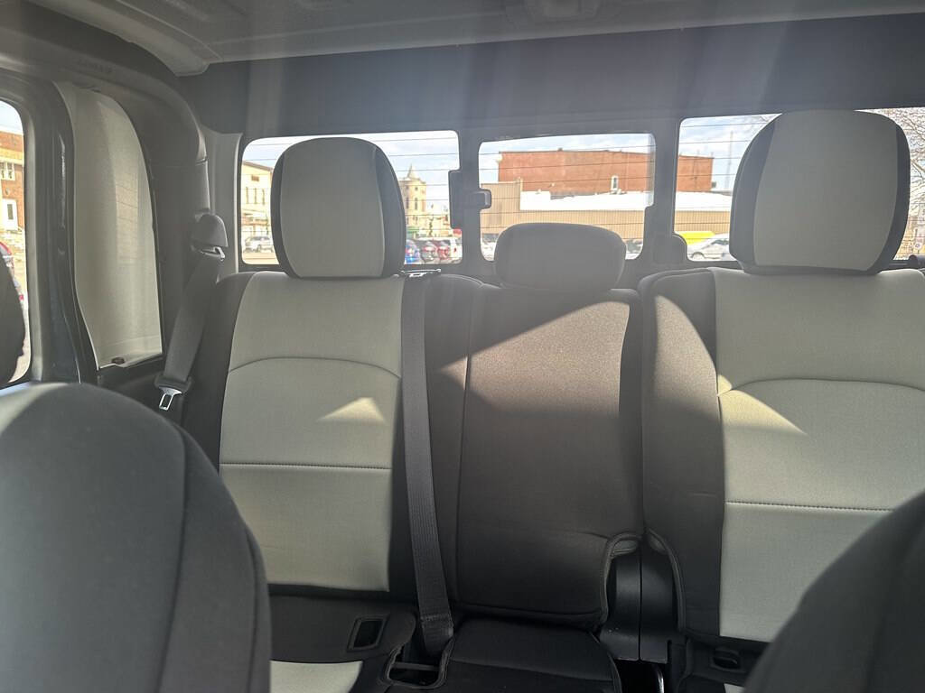 Used 2025 Jeep Gladiator Sport image 27