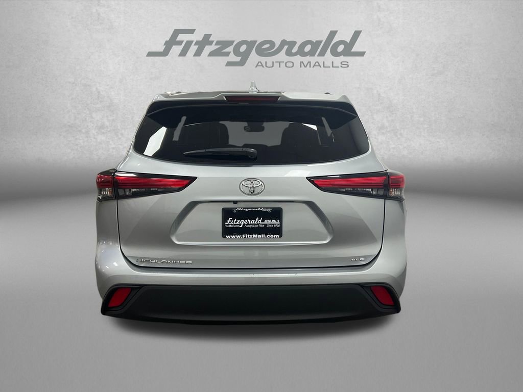 Used 2020 Toyota Highlander XLE image 4