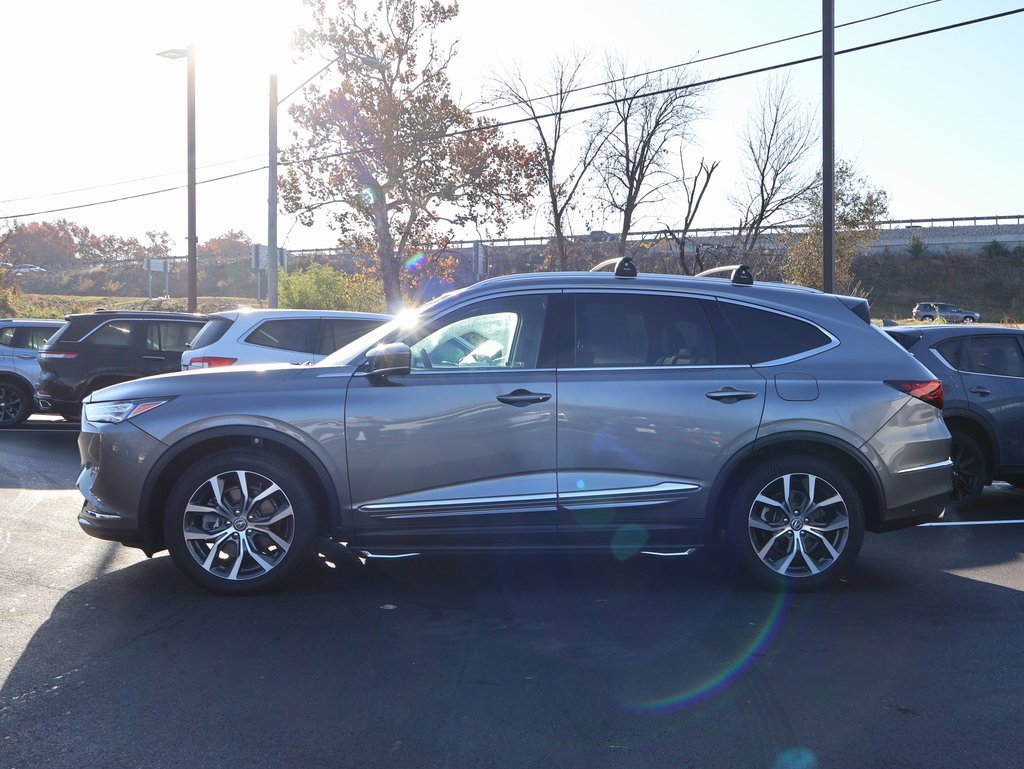 Used 2024 Acura MDX SH-AWD w/ Technology Package image 4