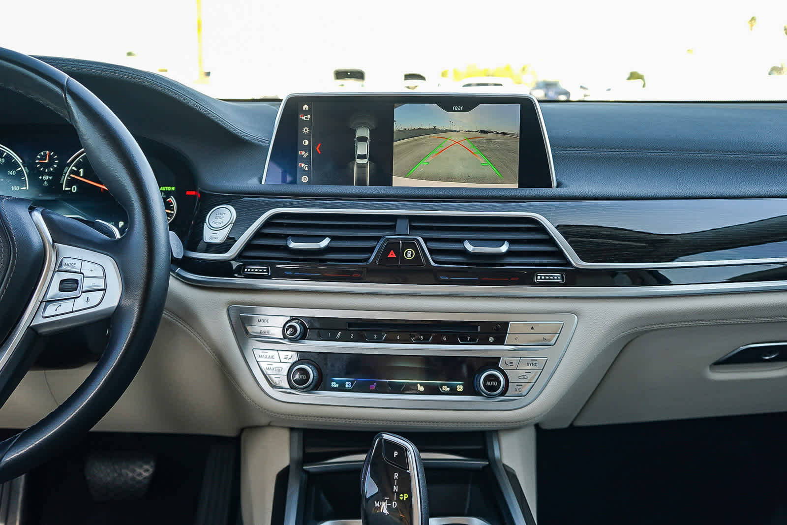 Used 2019 BMW 740i image 14