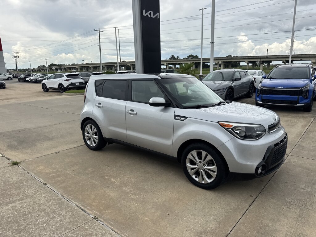 Used 2016 Kia Soul + w/ Primo Package FWD image 12