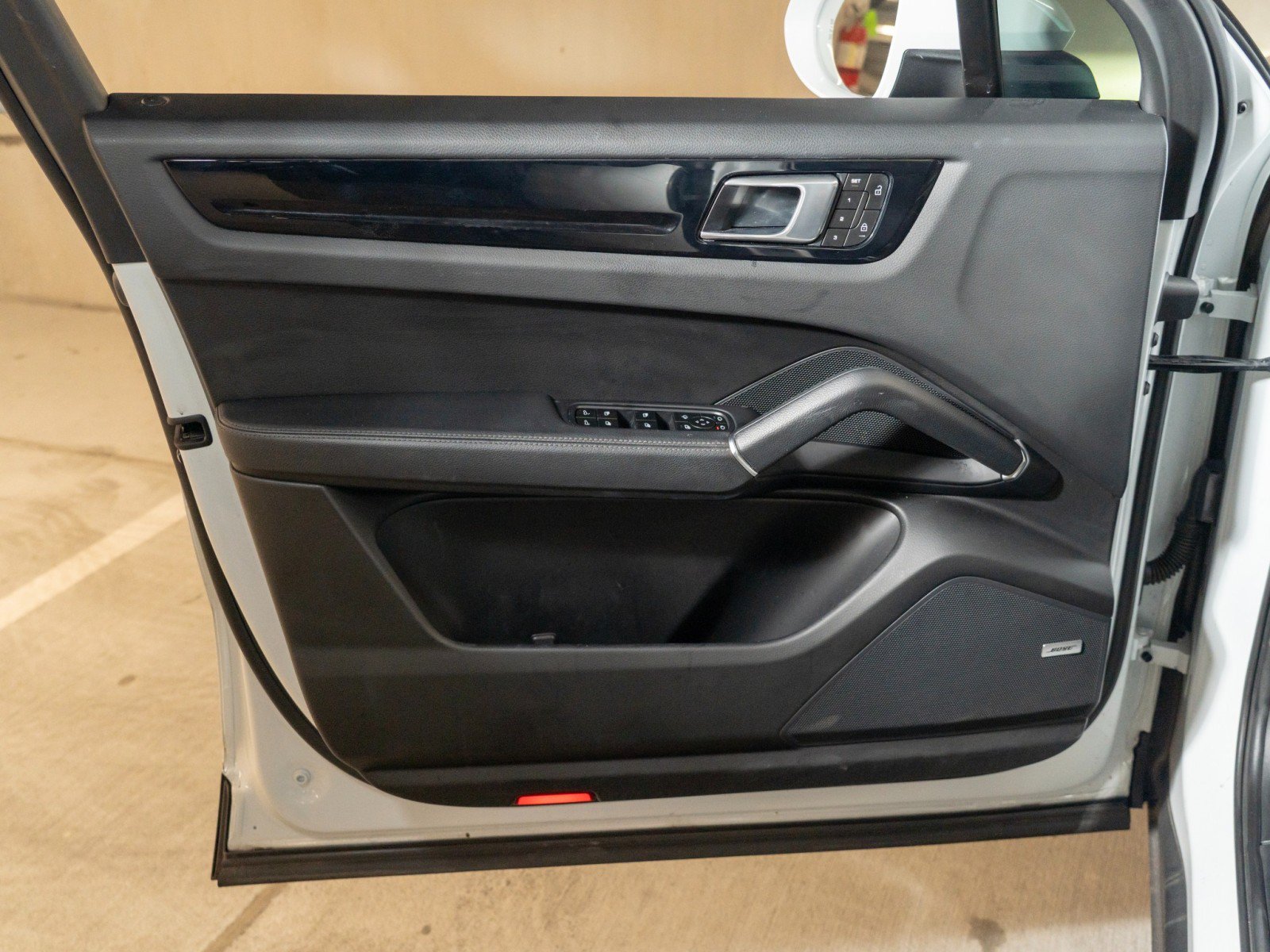 Certified 2023 Porsche Cayenne AWD/4WD image 20