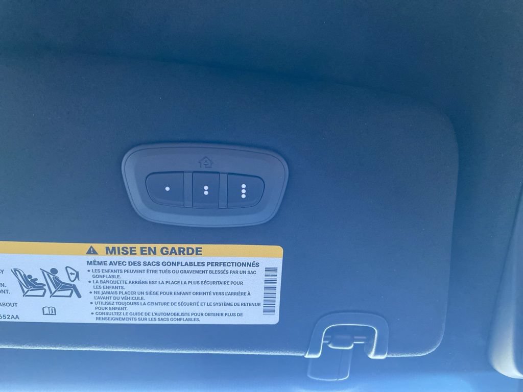New 2026 Chrysler Pacifica Pinnacle AWD/4WD image 40
