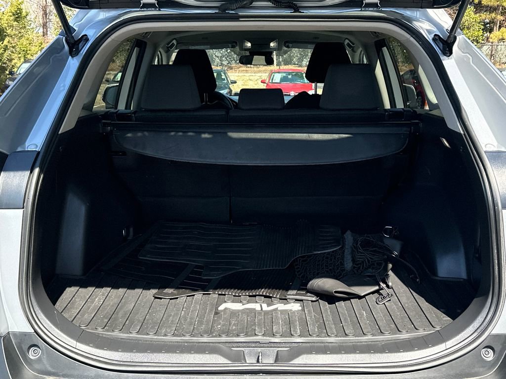 Used 2024 Toyota RAV4 XLE image 6