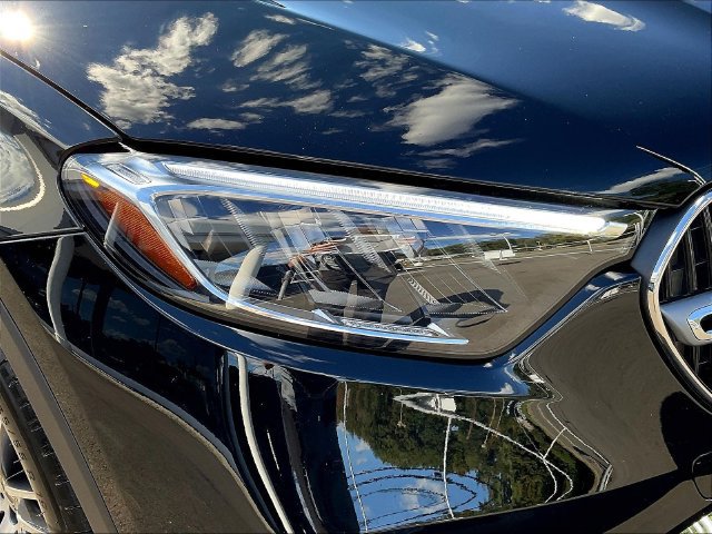 Used 2026 Mercedes-Benz GLC 300 4MATIC image 34