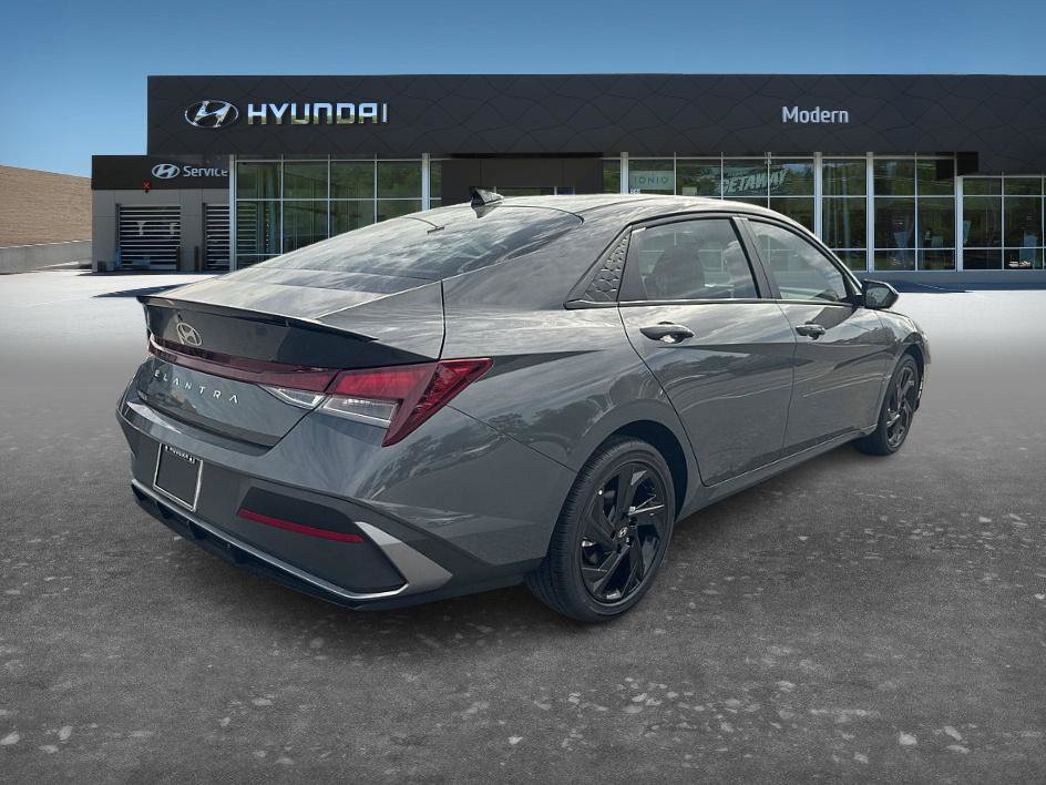 New 2026 Hyundai Elantra Sport FWD image 3