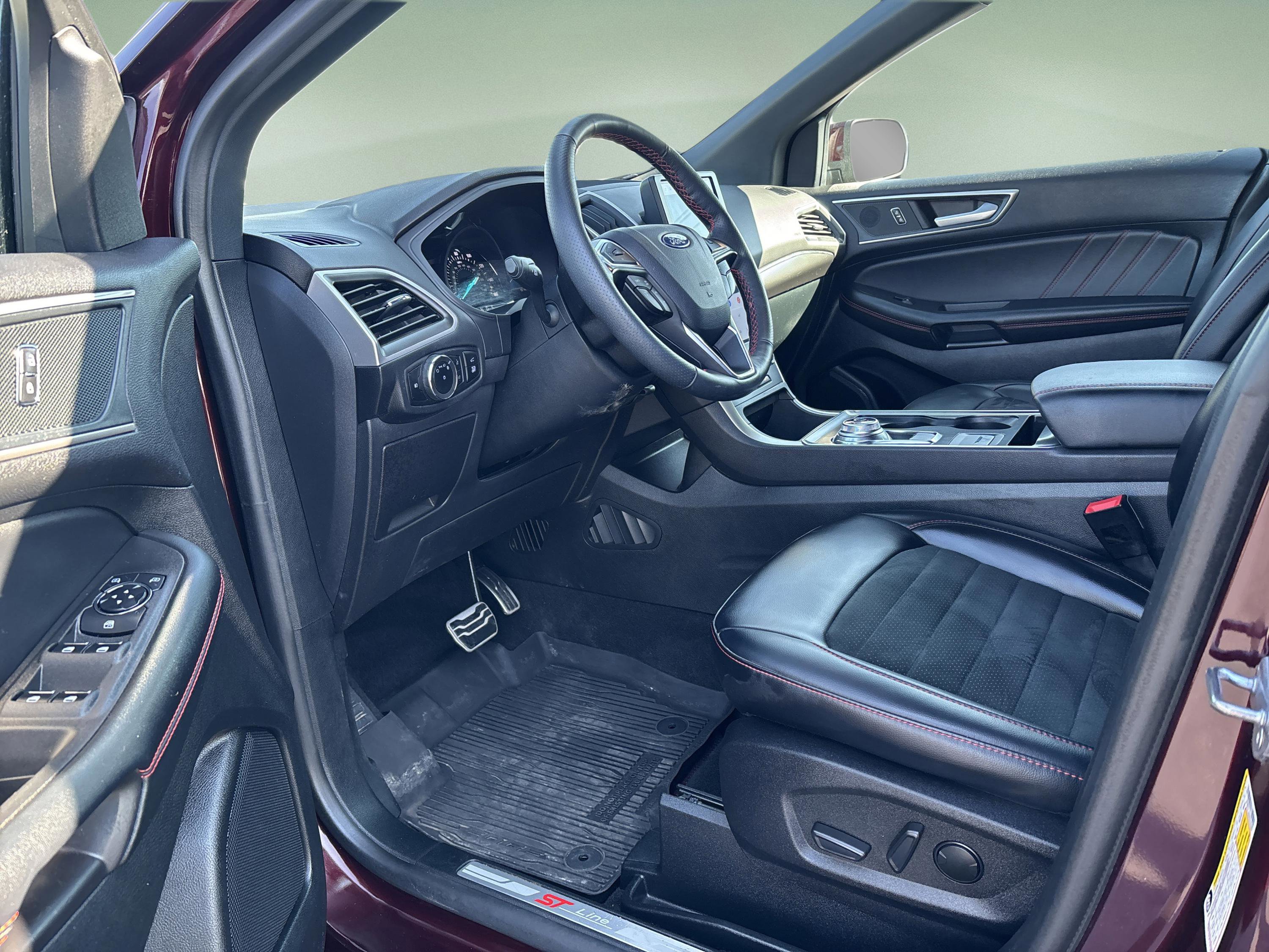 Used 2024 Ford Edge ST-Line image 19