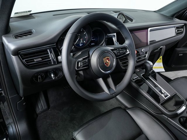 New 2026 Porsche Macan image 4