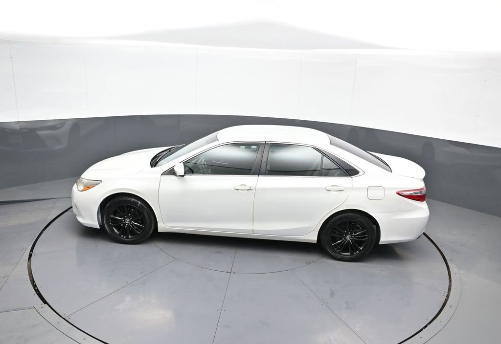 Used 2015 Toyota Camry SE image 39