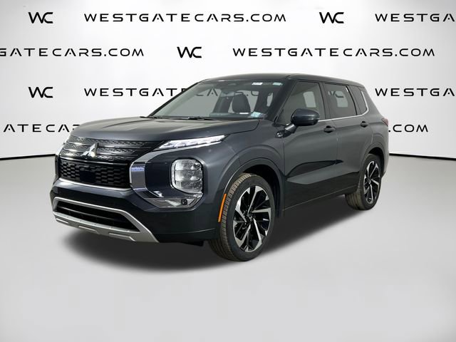 Used 2024 Mitsubishi Outlander SE image 1