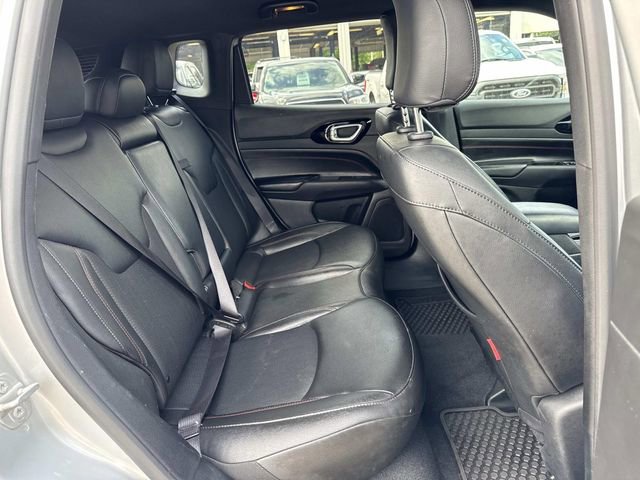 Used 2025 Jeep Compass Trailhawk w/ Trailer Tow Group AWD/4WD image 13