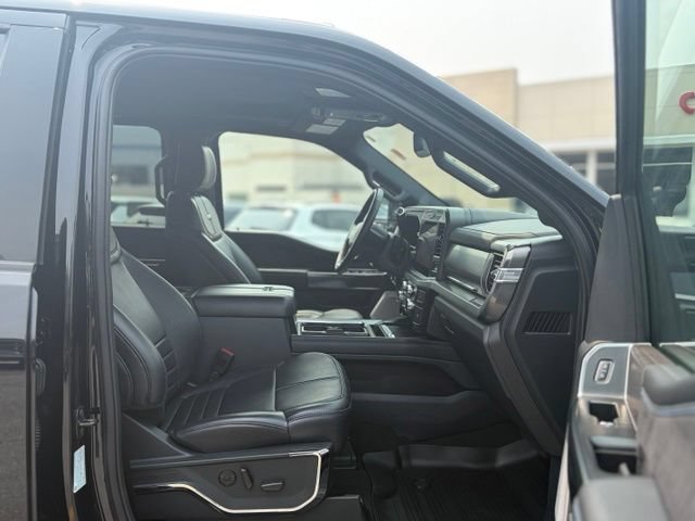 Used 2025 Ford F350 Platinum w/ FX4 Off-Road Package AWD/4WD image 29