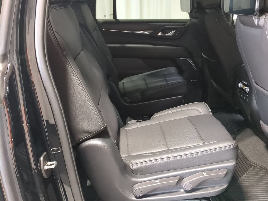 Used 2024 GMC Yukon XL Denali w/ Advanced Technology Package AWD/4WD image 20