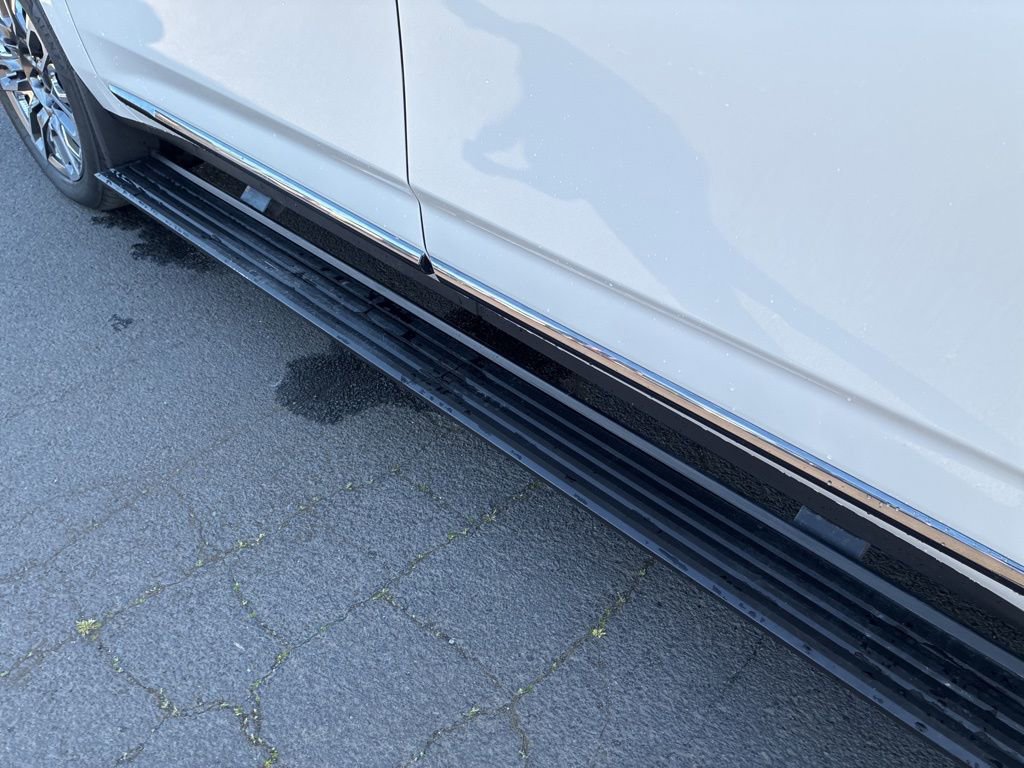 Used 2024 GMC Yukon XL Denali Ultimate image 10