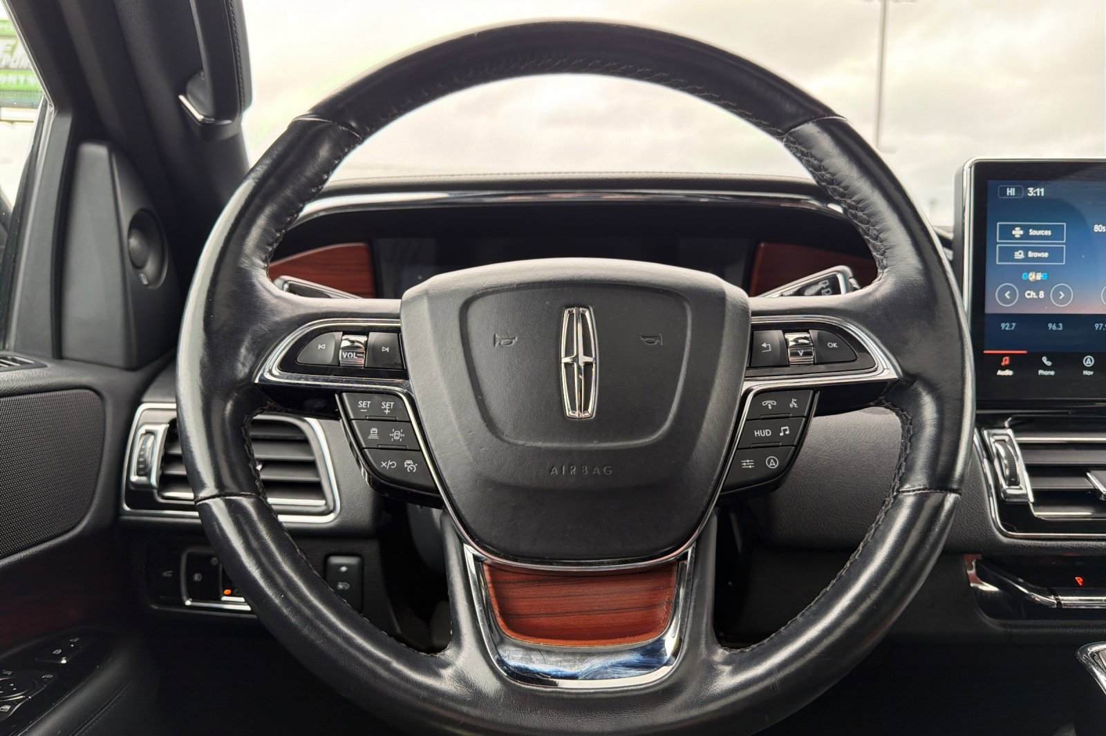 Used 2023 Lincoln Navigator L Reserve image 25