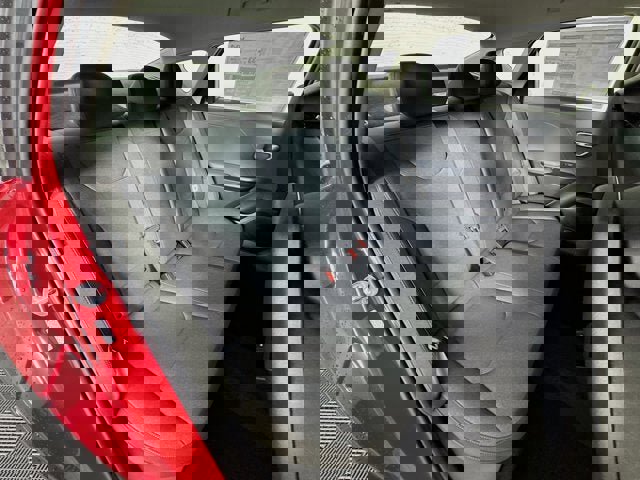 New 2025 Kia K4 LXS image 24