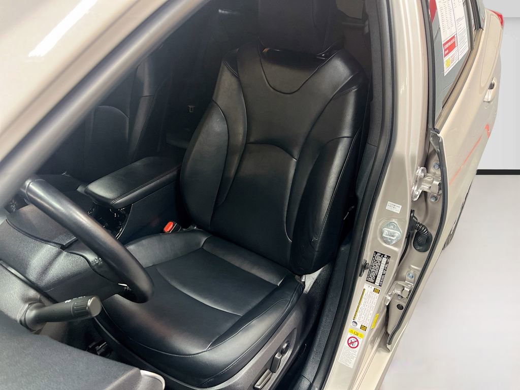 Used 2019 Toyota Prius Prime Premium w/ Carpet Mat Package image 19