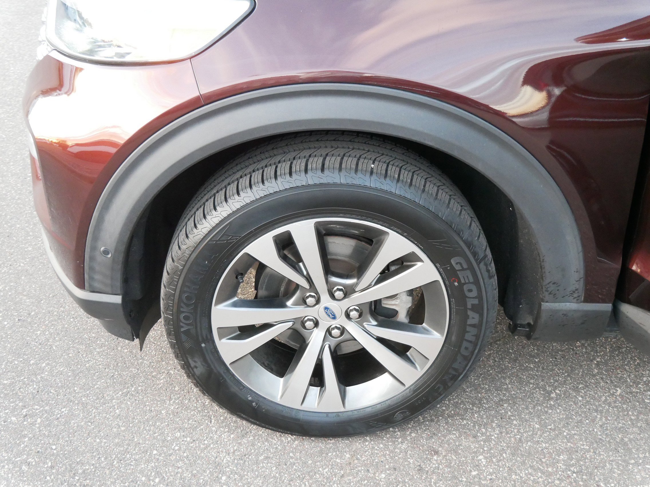 Certified 2020 Ford Explorer Platinum w/ Premium Technology Package image 15