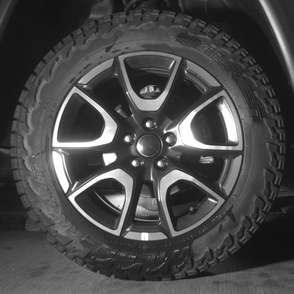 Used 2025 Jeep Compass Trailhawk image 12