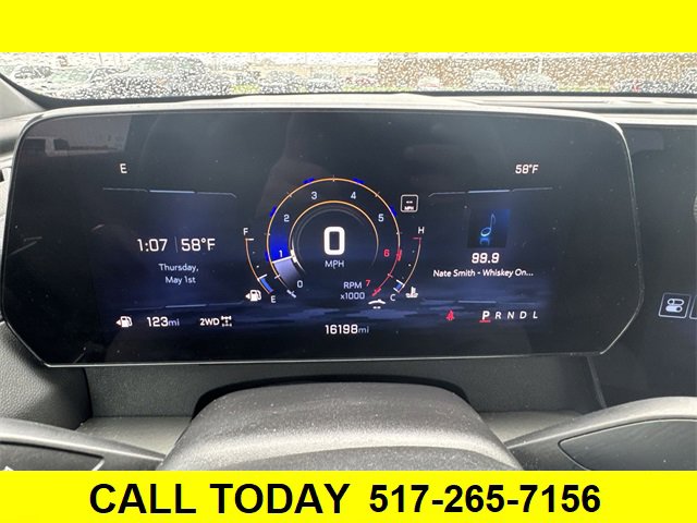 Used 2024 Chevrolet Traverse LT image 12