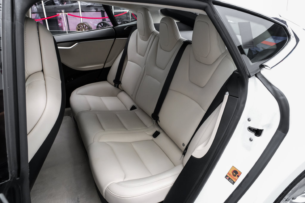 Used 2018 Tesla Model S 75D AWD/4WD image 38