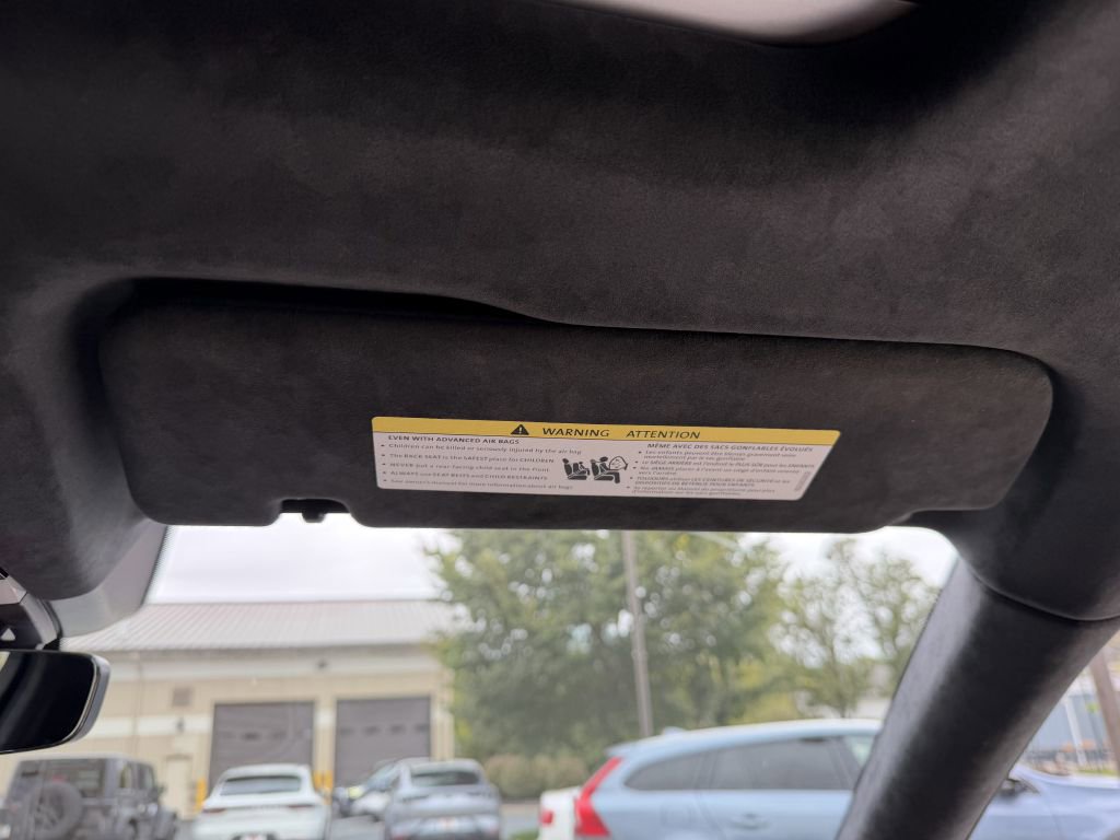 Used 2022 Porsche Cayenne Turbo w/ Premium Package Plus image 20