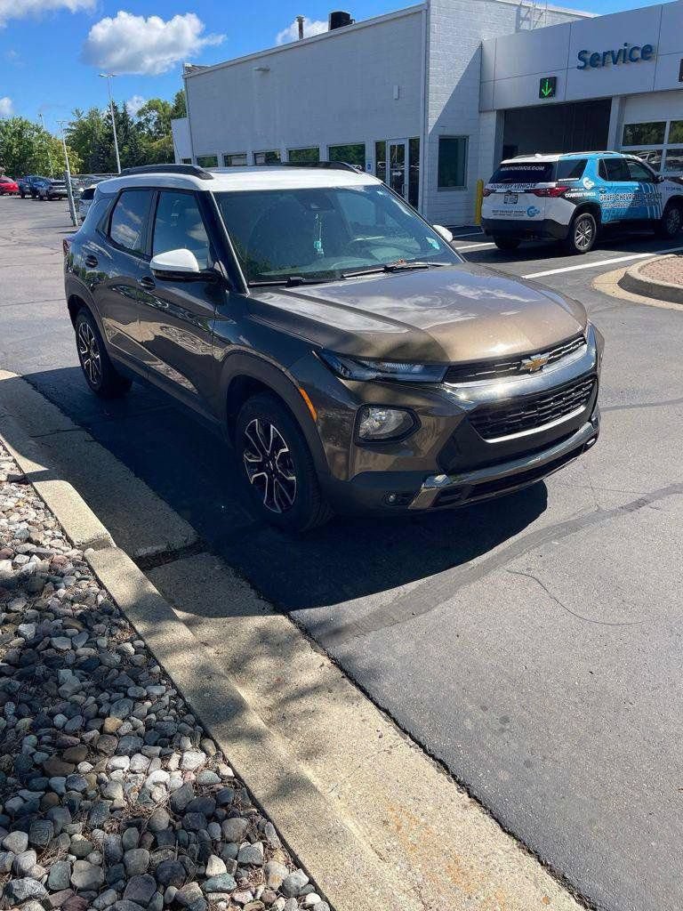 Used 2021 Chevrolet TrailBlazer ACTIV w/ Sun and Liftgate Package AWD/4WD image 4