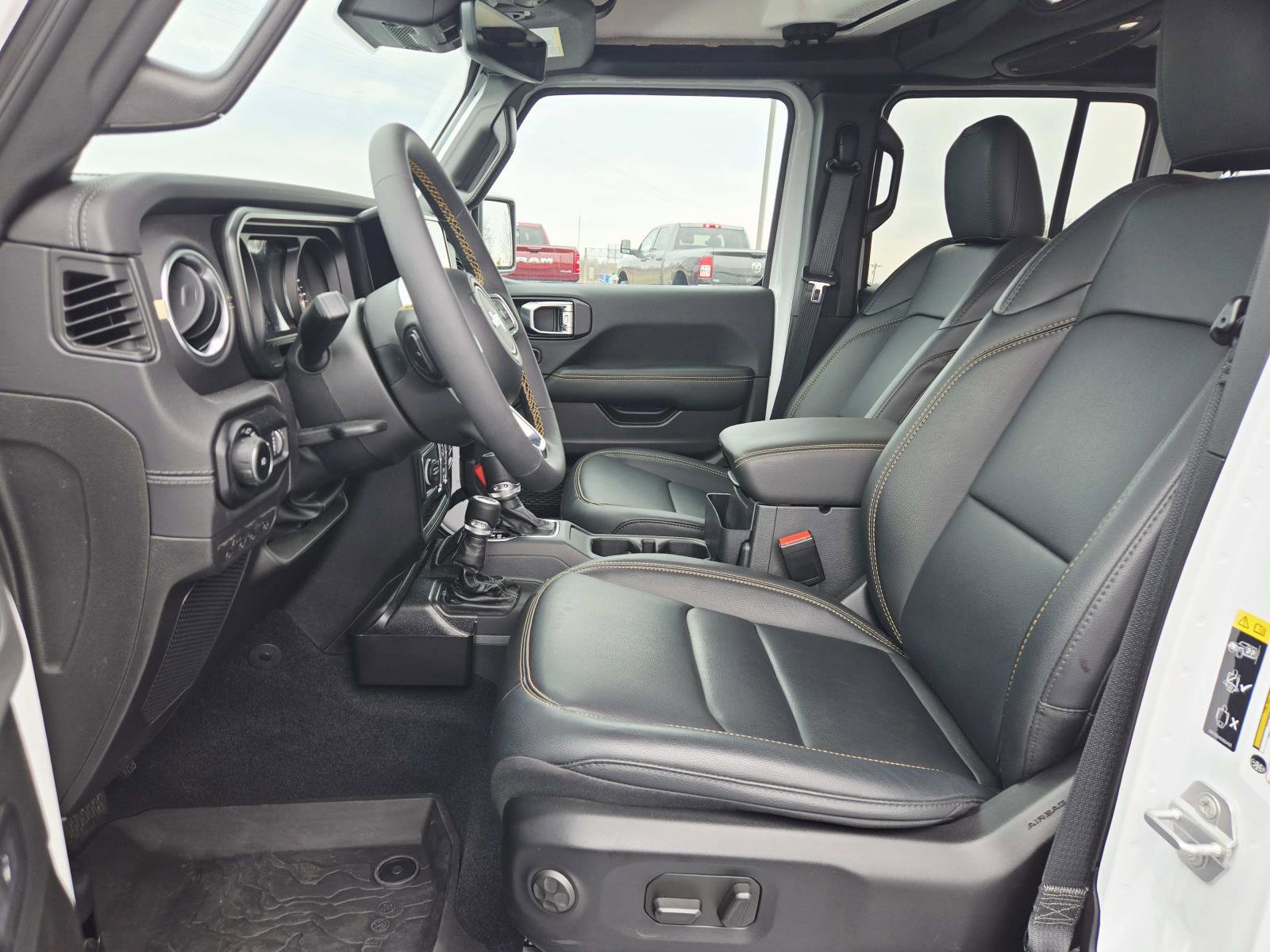 Used 2025 Jeep Wrangler Sahara w/ Safety Group image 12