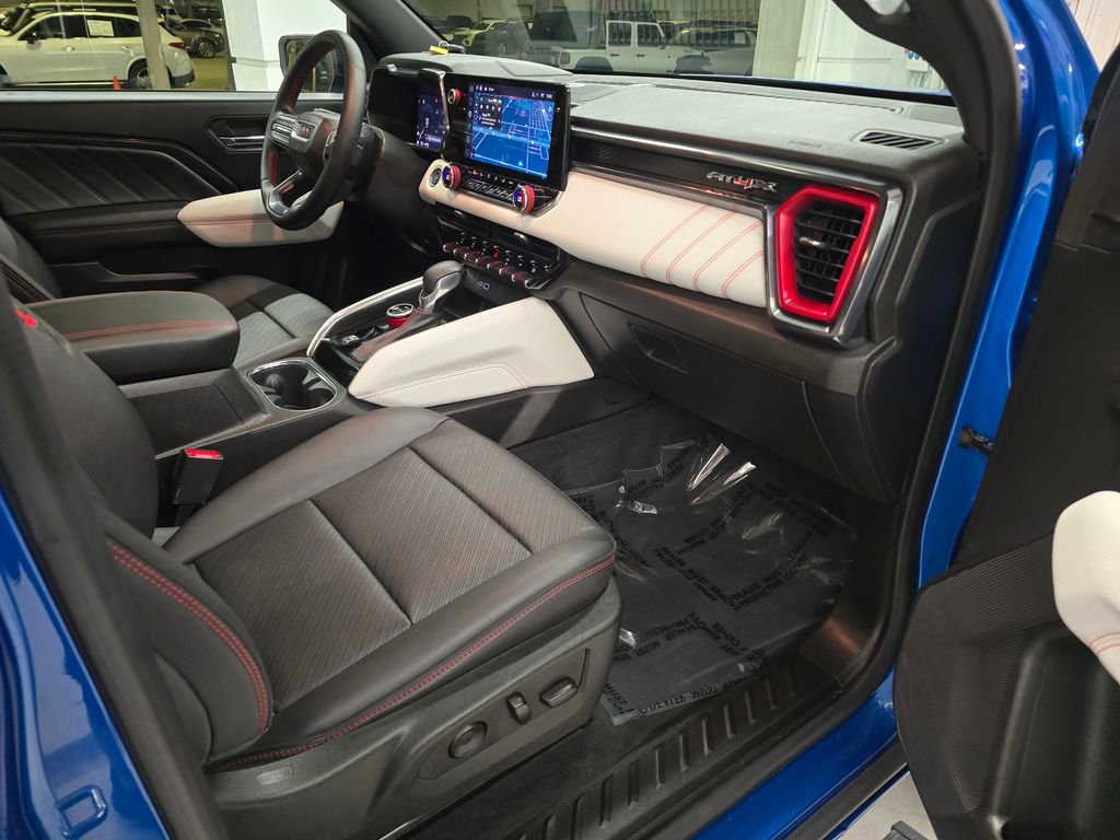 Used 2024 GMC Canyon AT4X AWD/4WD image 37
