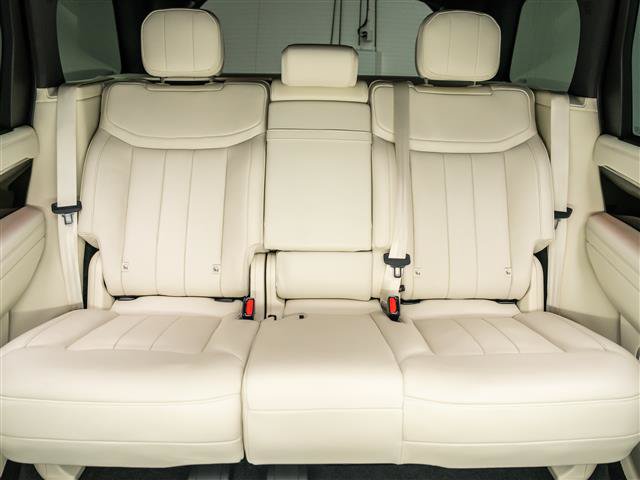 Used 2024 Land Rover Range Rover SE AWD/4WD image 16