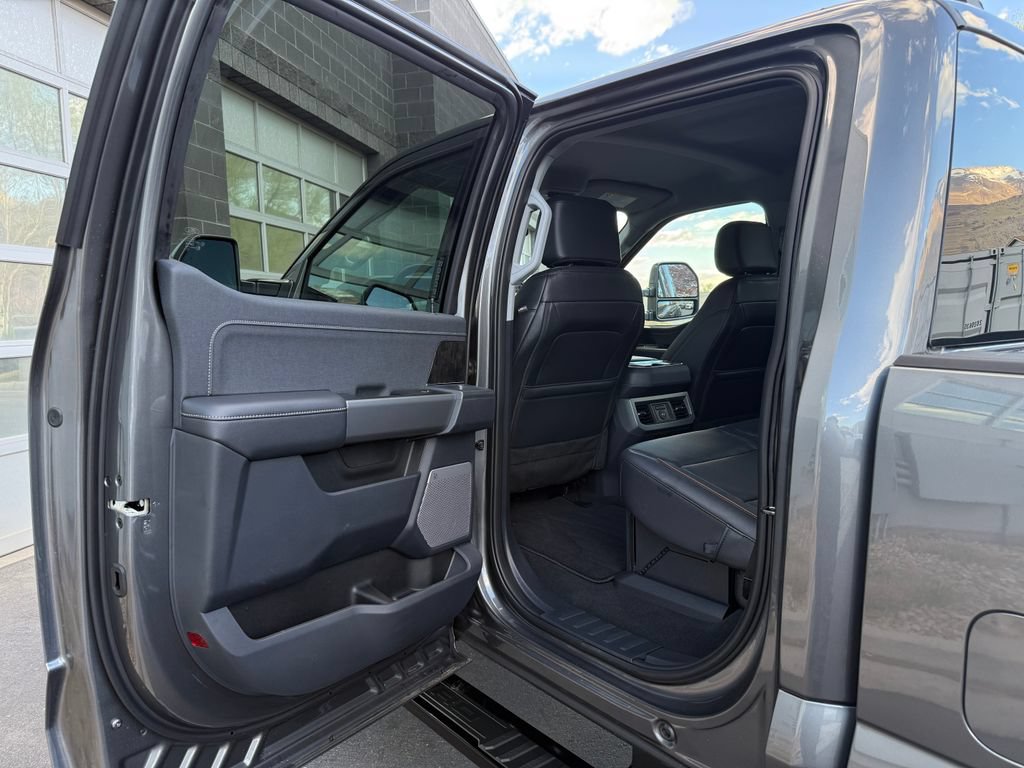 Used 2026 Ford F350 Lariat AWD/4WD image 32
