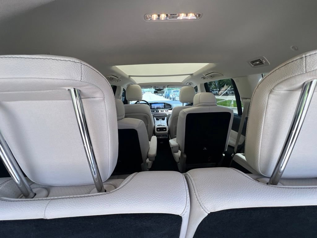 Used 2022 Mercedes-Benz GLS 450 4MATIC image 15