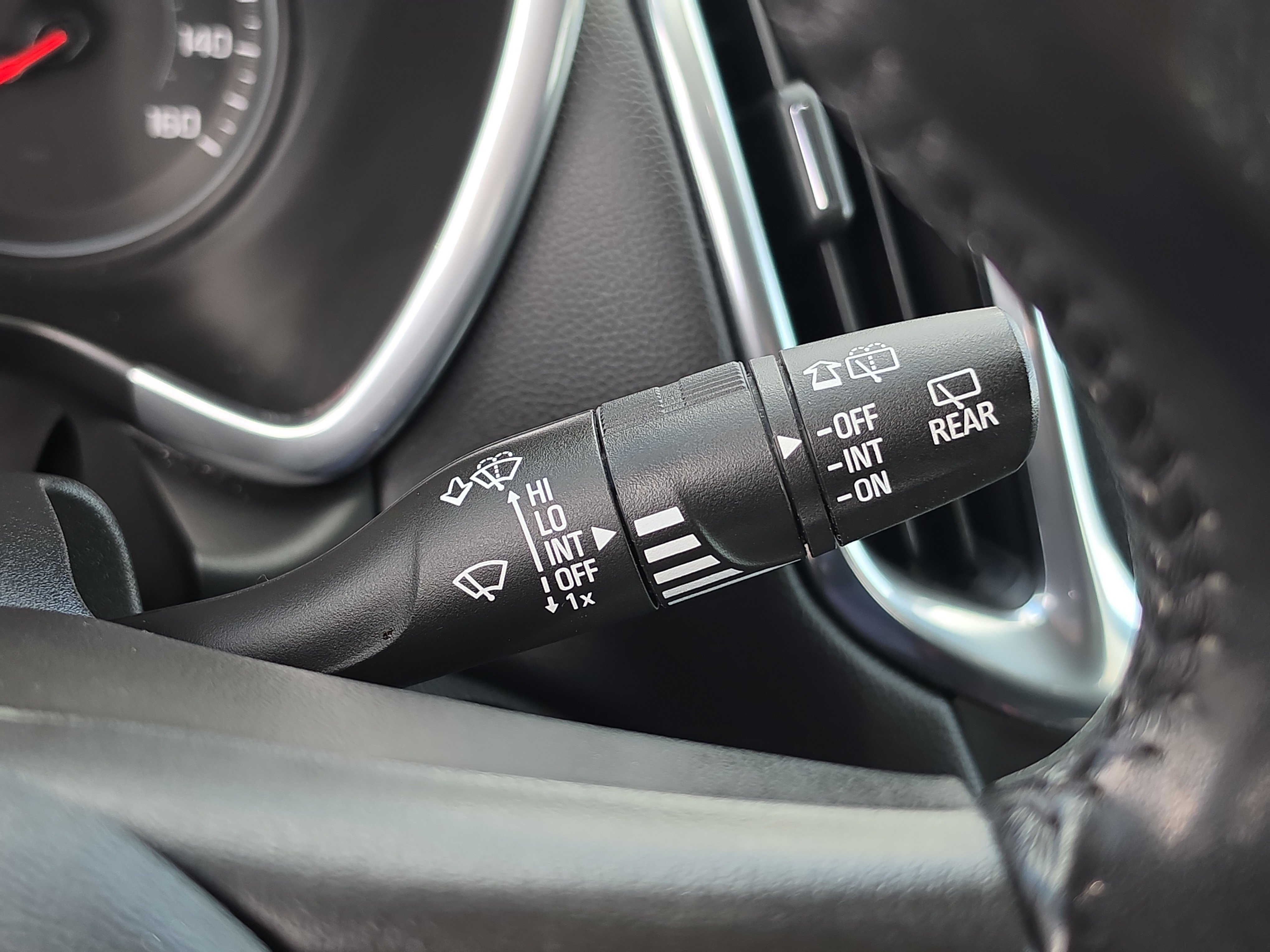Certified 2020 Chevrolet Equinox LT w/ Midnight Edition FWD image 23