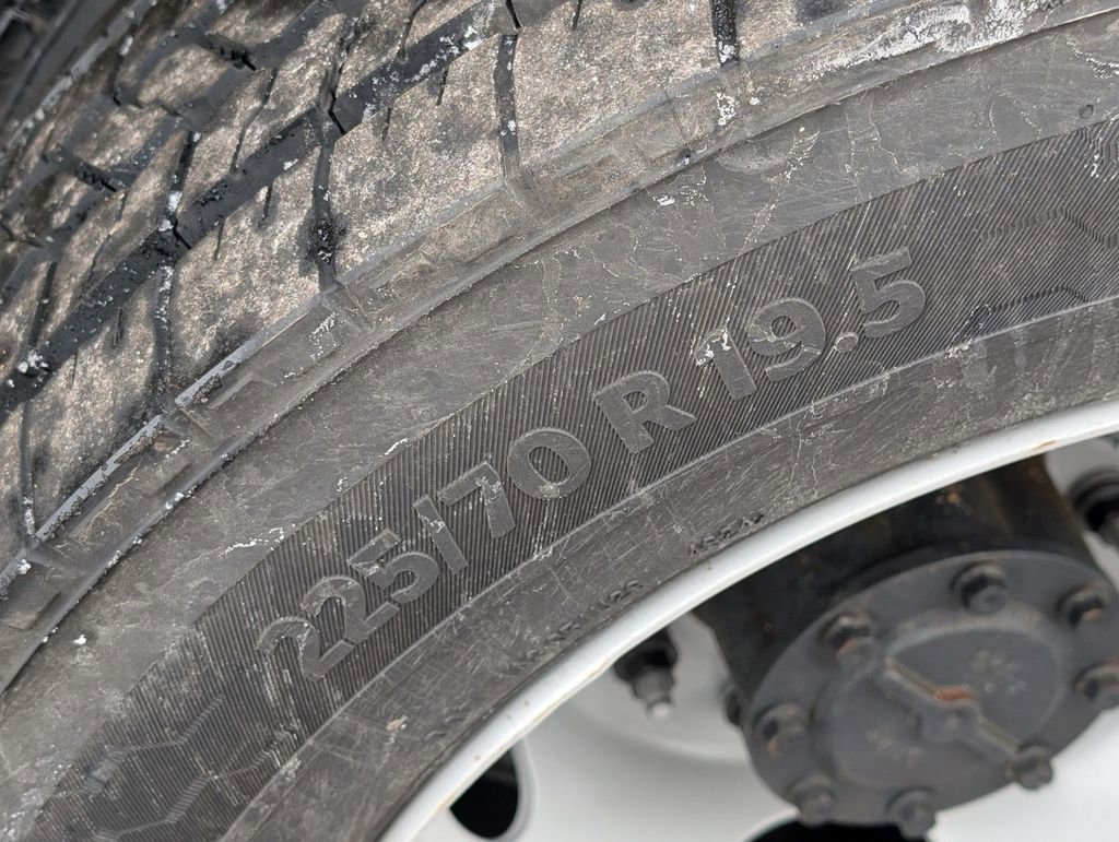 New 2025 Ford F550 4x4 Regular Cab Super Duty image 19