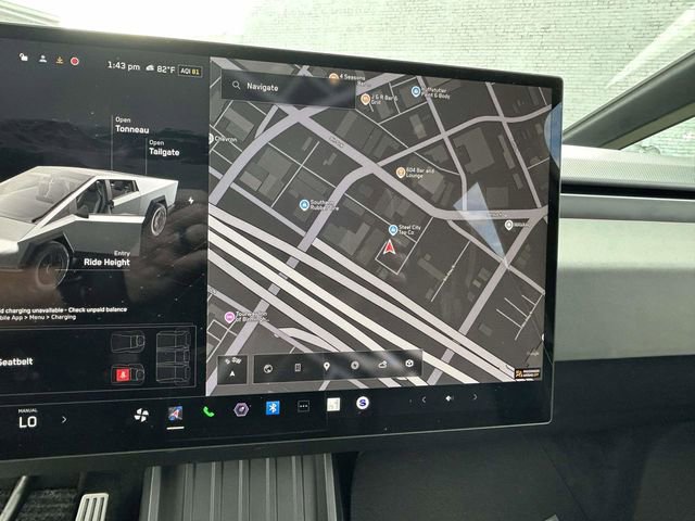 Used 2024 Tesla Cybertruck AWD Crew Cab image 18